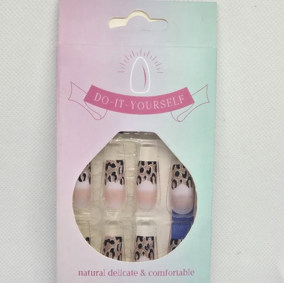 Leopard Print Nail Art Set - Picture 4 of 4